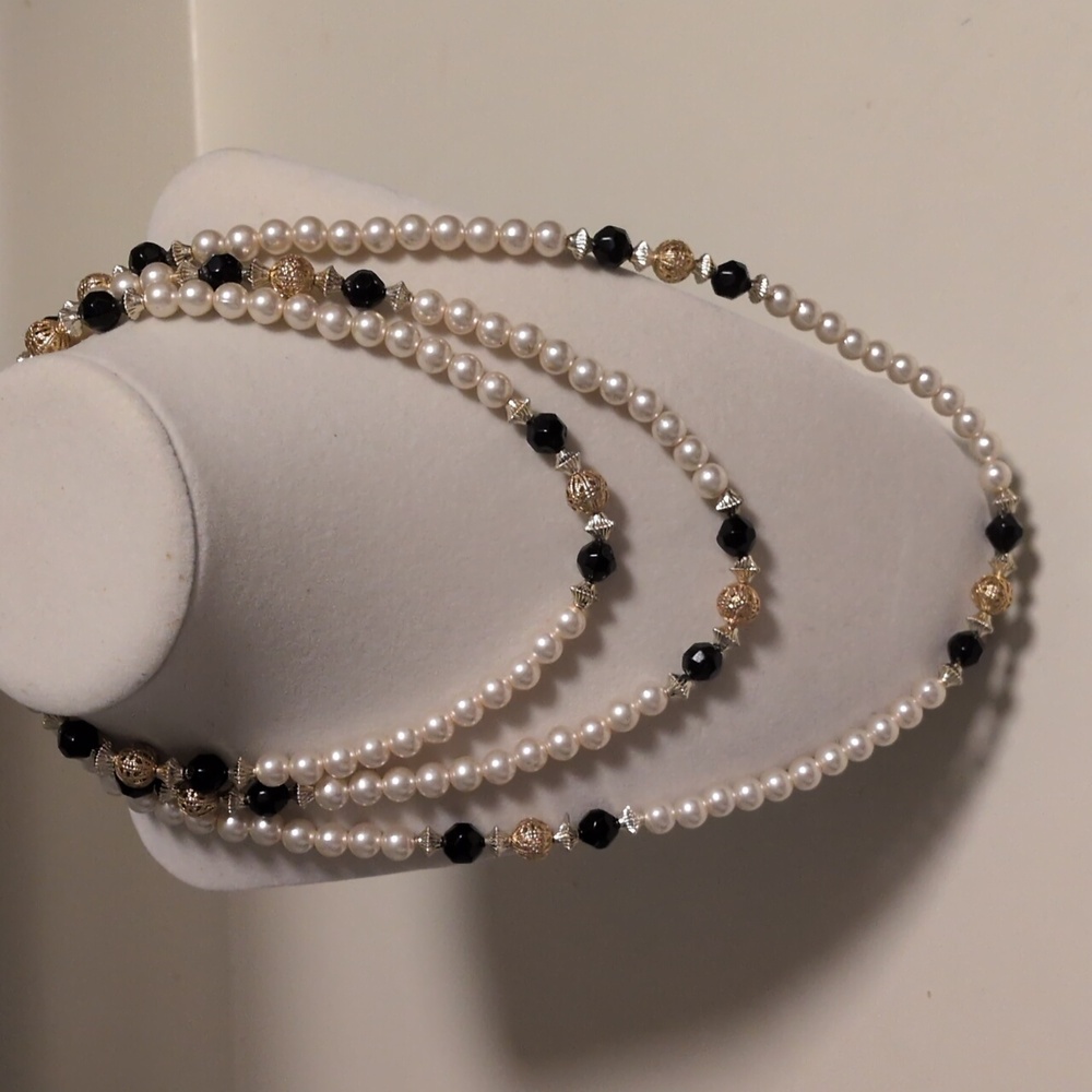 Elegant Pearl Gold and Black Beaded Costume Necklace